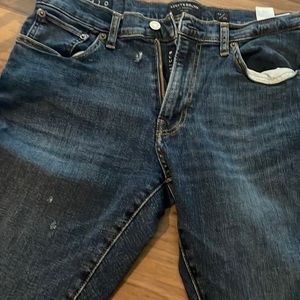 Lucky Brand 410 Athletic Slim Jeans: Size 32x30